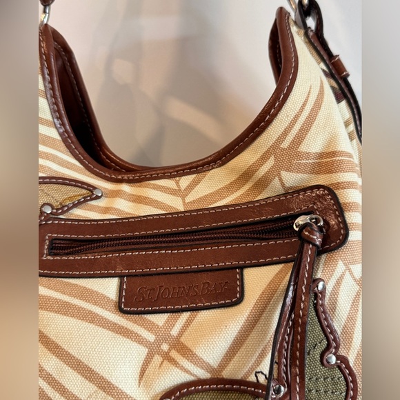 St John's Bay Gabby Butterfly Crossbody/Shoulder Bag - Picture 4 of 15